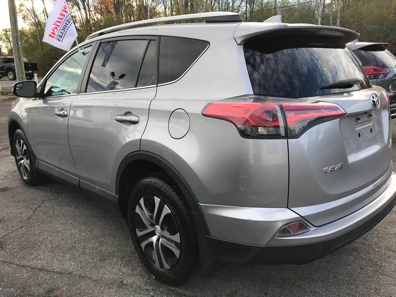 2016 Toyota RAV4  AWD  Photo