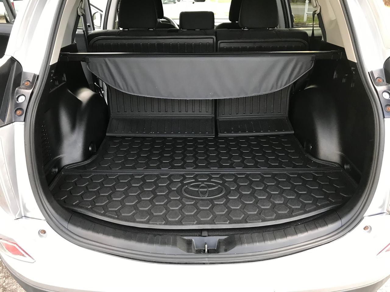 2016 Toyota RAV4  AWD  Photo