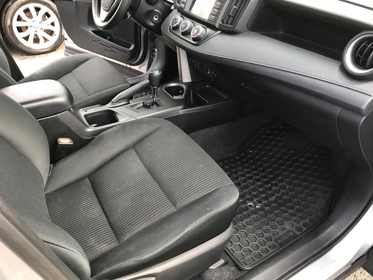 2016 Toyota RAV4  AWD  Photo