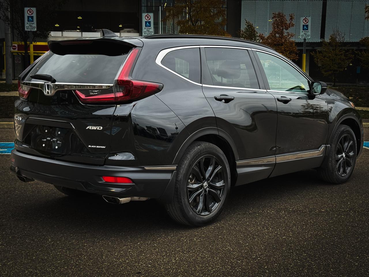 2022 Honda CR-V Black Edition | CLEAN CARFAX | NO ACCIDENT | - Photo #4
