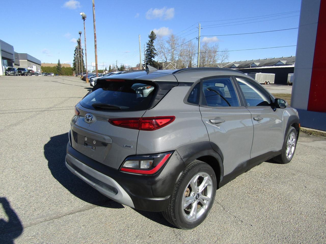 2023 Hyundai KONA Preferred Photo4