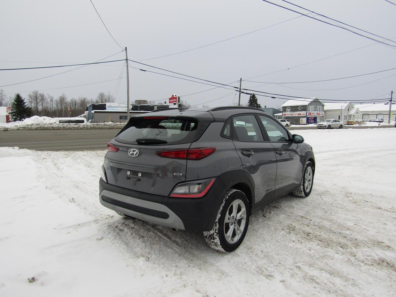 2023 Hyundai KONA Preferred Photo4