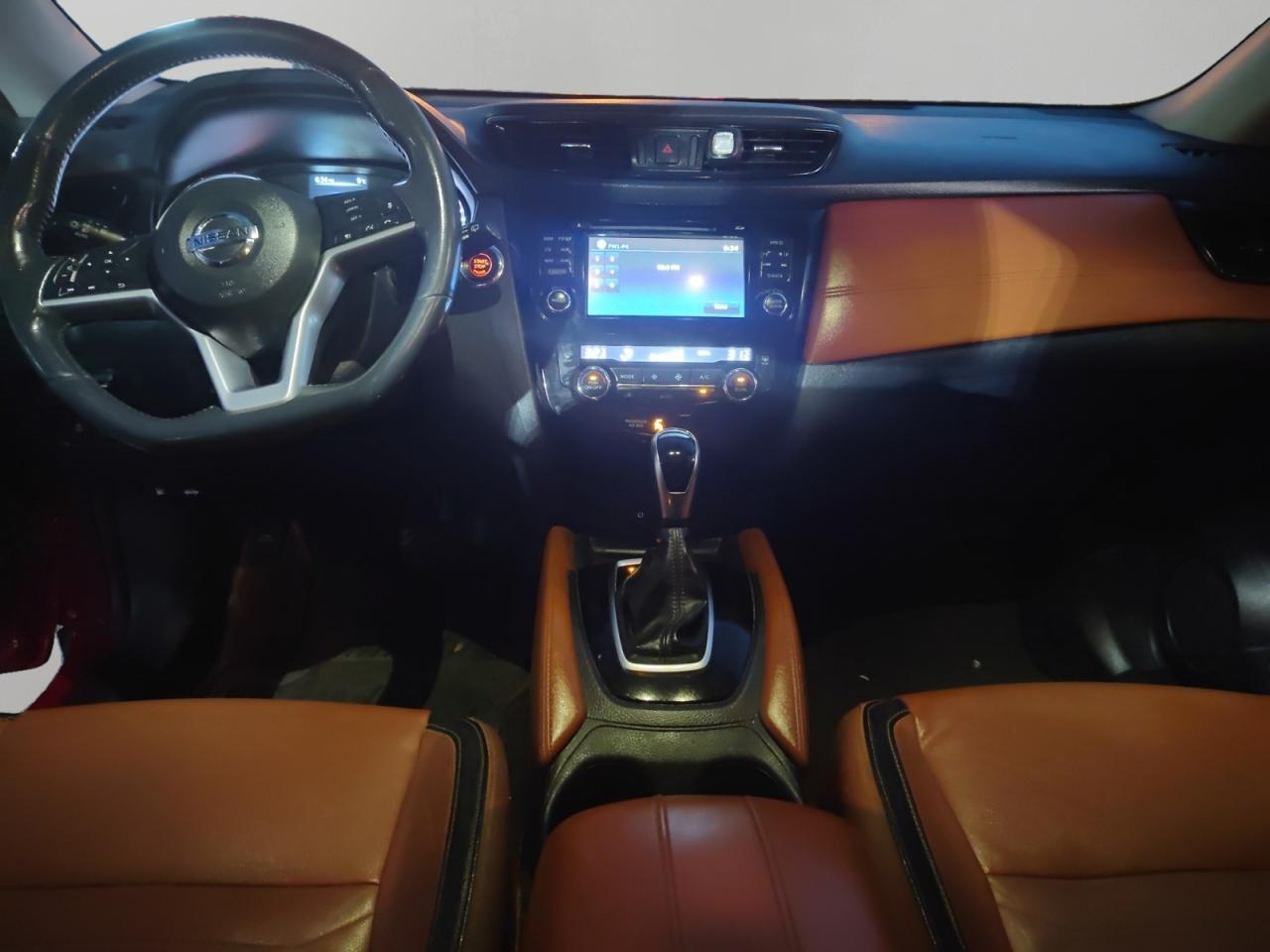 2017 Nissan Rogue SL Platinum Photo