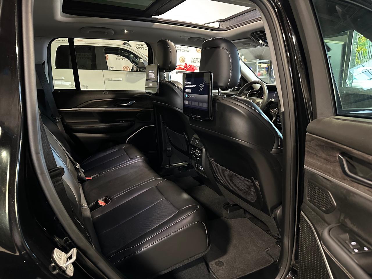 2023 Jeep Grand Cherokee LIMITED | REAR DVD | PANO SUNROOF | BLIND SPOT M - Photo #10