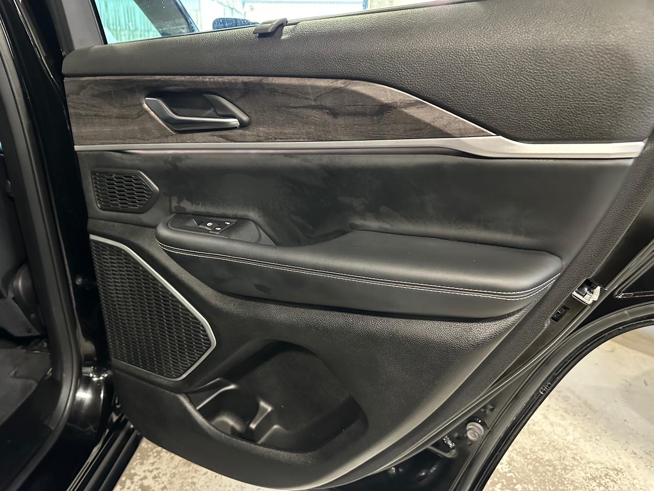 2023 Jeep Grand Cherokee LIMITED | REAR DVD | PANO SUNROOF | BLIND SPOT M - Photo #11