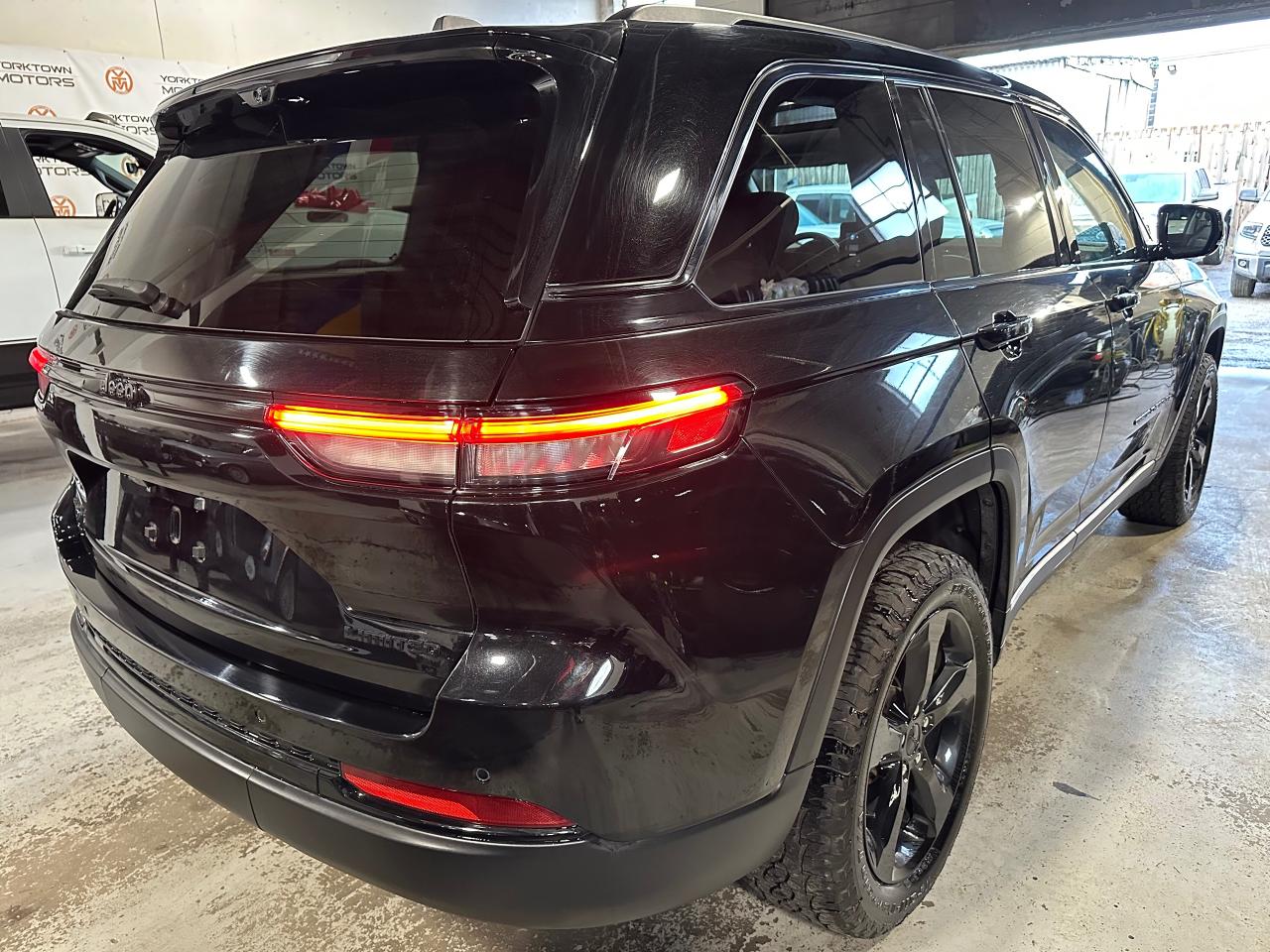 2023 Jeep Grand Cherokee LIMITED | REAR DVD | PANO SUNROOF | BLIND SPOT M - Photo #21