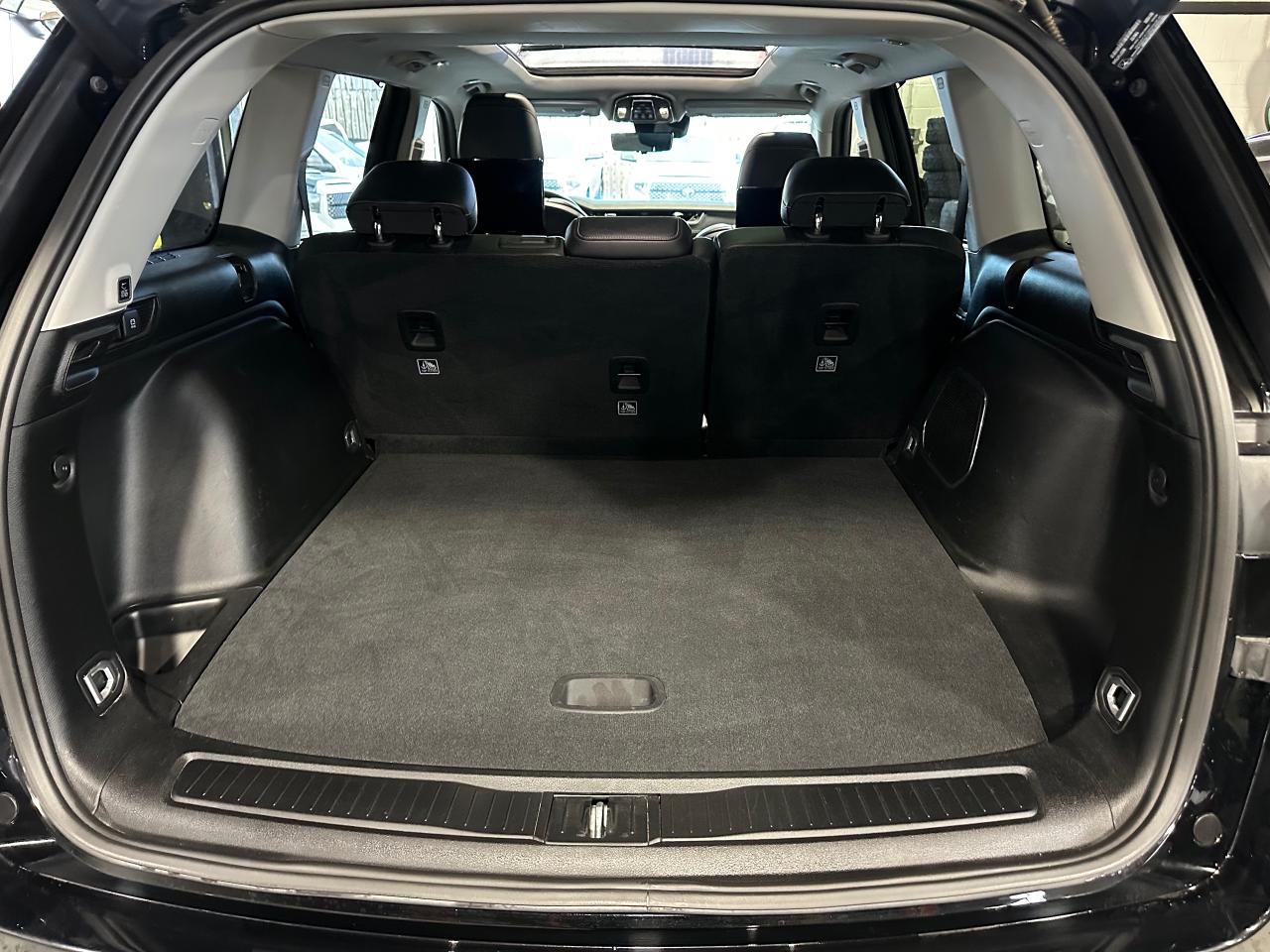 2023 Jeep Grand Cherokee LIMITED | REAR DVD | PANO SUNROOF | BLIND SPOT M - Photo #24