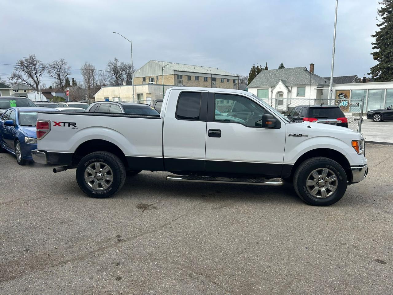 2010 Ford F-150 4WD SUPERCAB 163" XLT - Photo #3