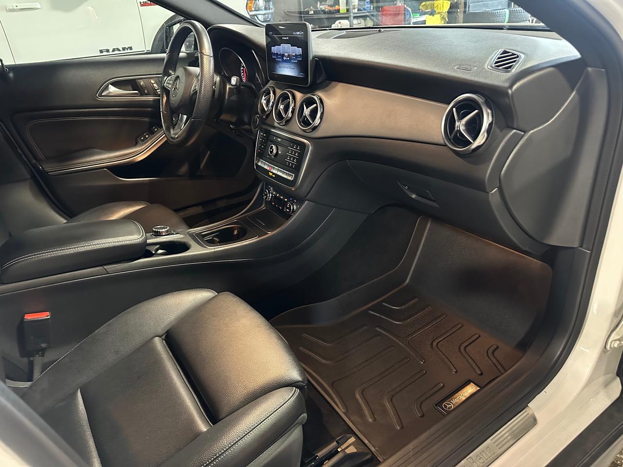 2019 Mercedes-Benz GLA GLA 250 4MATIC AMG PKG | NIGHT PKG | PANO SUNROOF - Photo #7