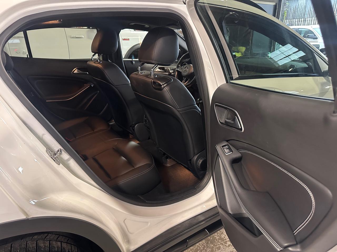 2019 Mercedes-Benz GLA GLA 250 4MATIC AMG PKG | NIGHT PKG | PANO SUNROOF - Photo #11