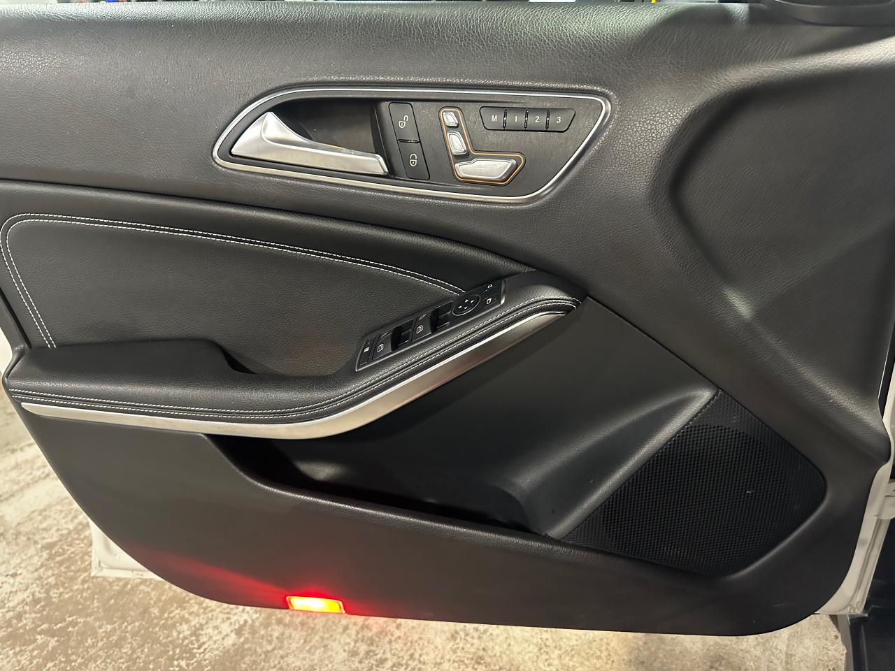 2019 Mercedes-Benz GLA GLA 250 4MATIC AMG PKG | NIGHT PKG | PANO SUNROOF - Photo #22