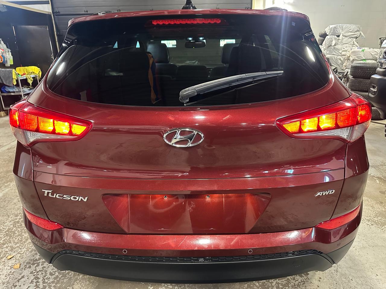 2017 Hyundai Tucson AWD 4dr 2.0L 4CYL LUXURY PKG | PANO SUNROOF - Photo #11