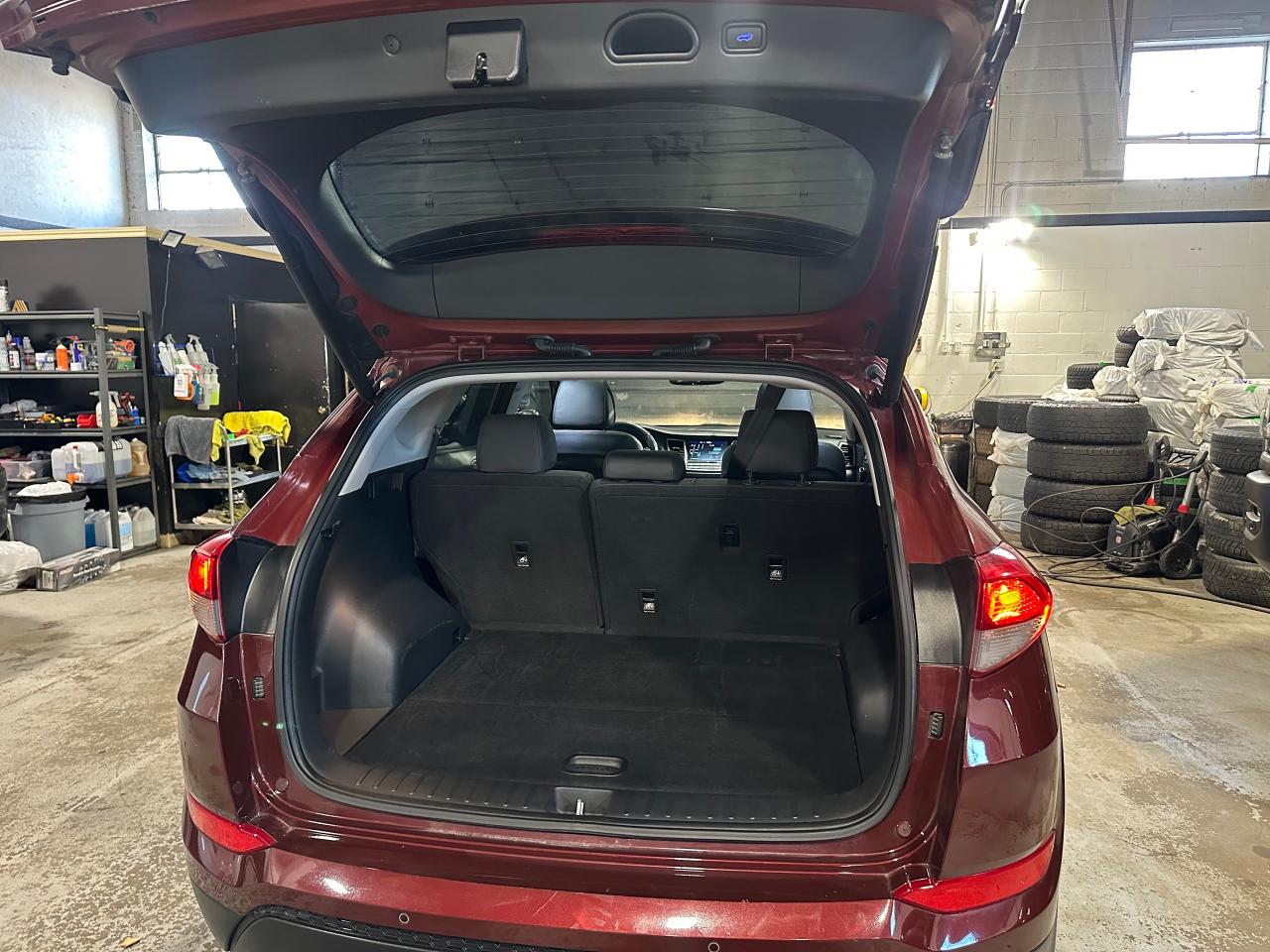 2017 Hyundai Tucson AWD 4dr 2.0L 4CYL LUXURY PKG | PANO SUNROOF - Photo #15