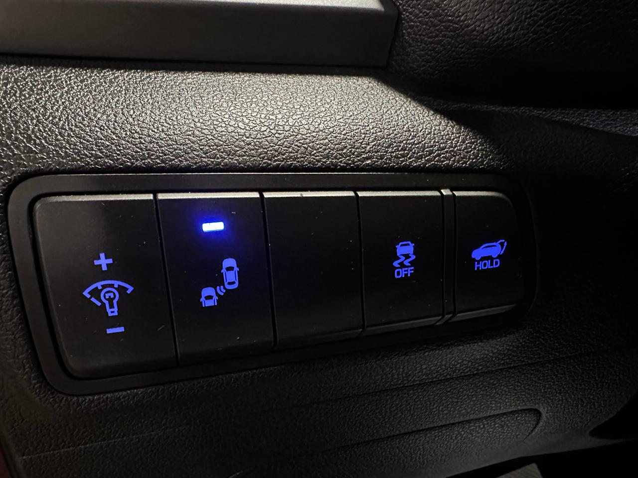 2017 Hyundai Tucson AWD 4dr 2.0L 4CYL LUXURY PKG | PANO SUNROOF - Photo #24