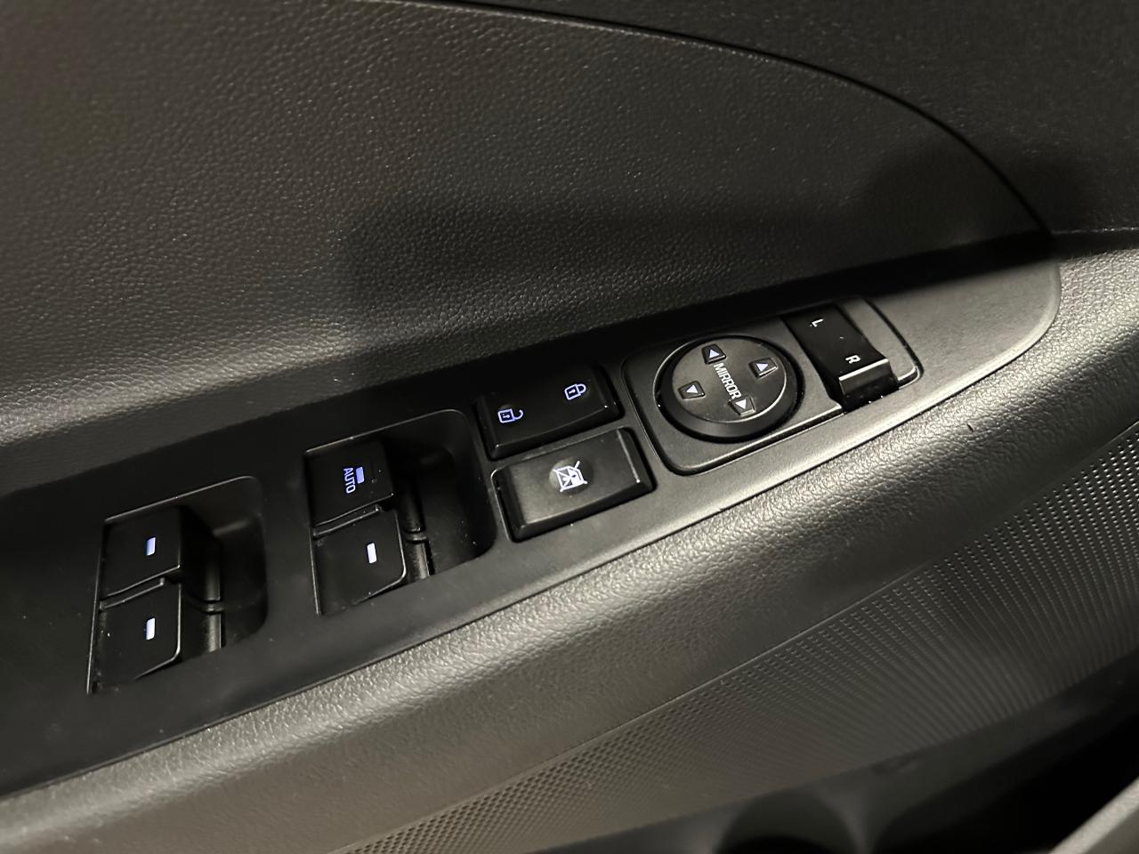 2017 Hyundai Tucson AWD 4dr 2.0L 4CYL LUXURY PKG | PANO SUNROOF - Photo #22