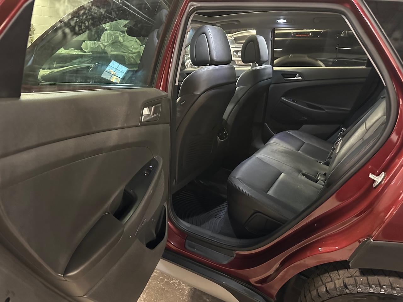 2017 Hyundai Tucson AWD 4dr 2.0L 4CYL LUXURY PKG | PANO SUNROOF - Photo #17