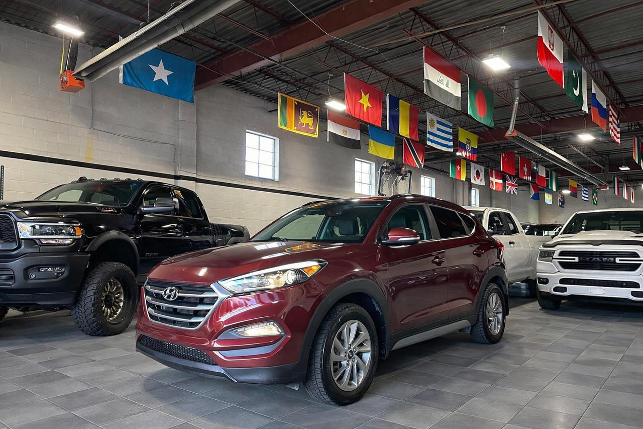 2017 Hyundai Tucson AWD 4dr 2.0L 4CYL LUXURY PKG | PANO SUNROOF - Photo #1