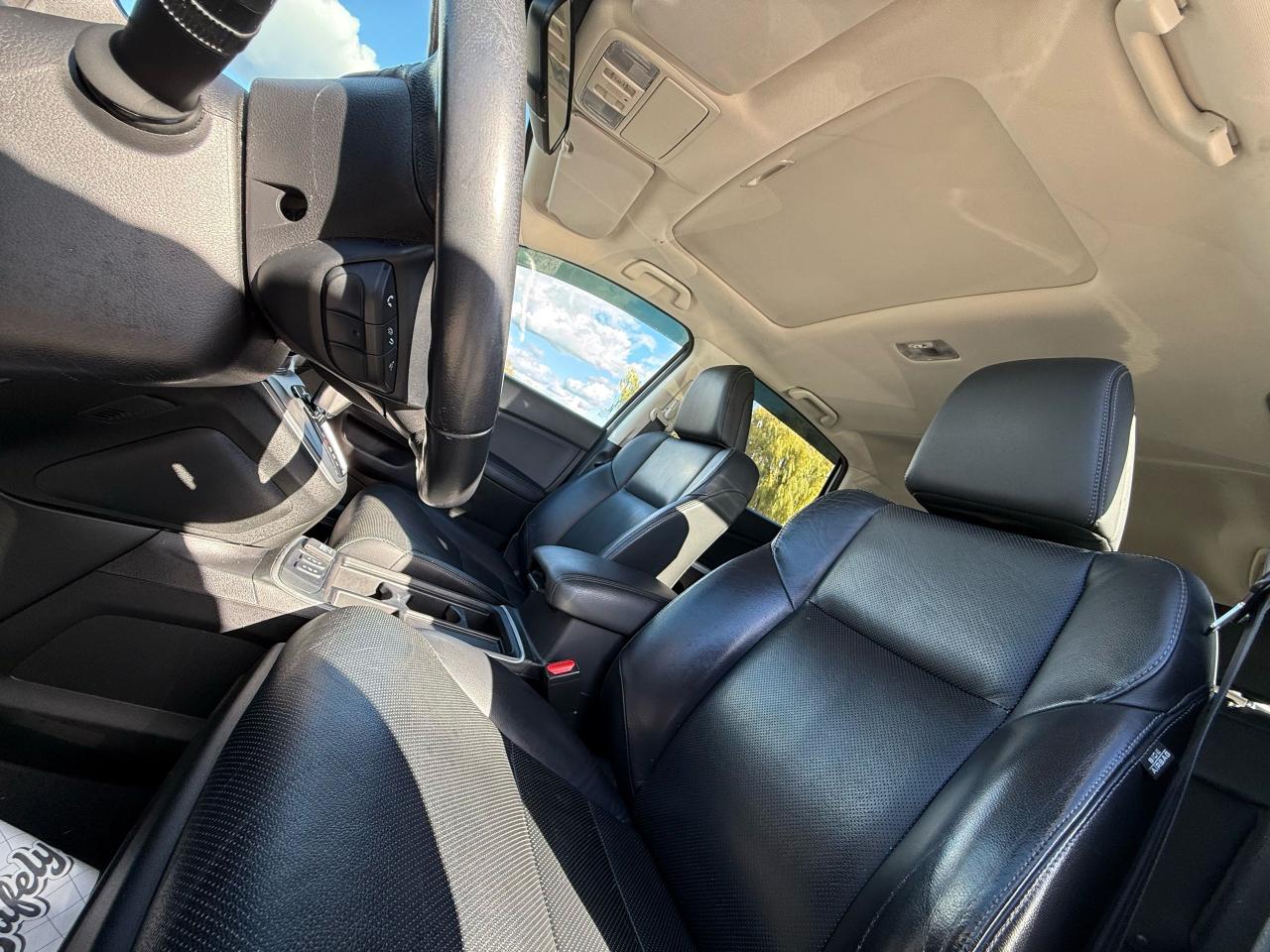 2015 Honda CR-V Touring - Photo #10