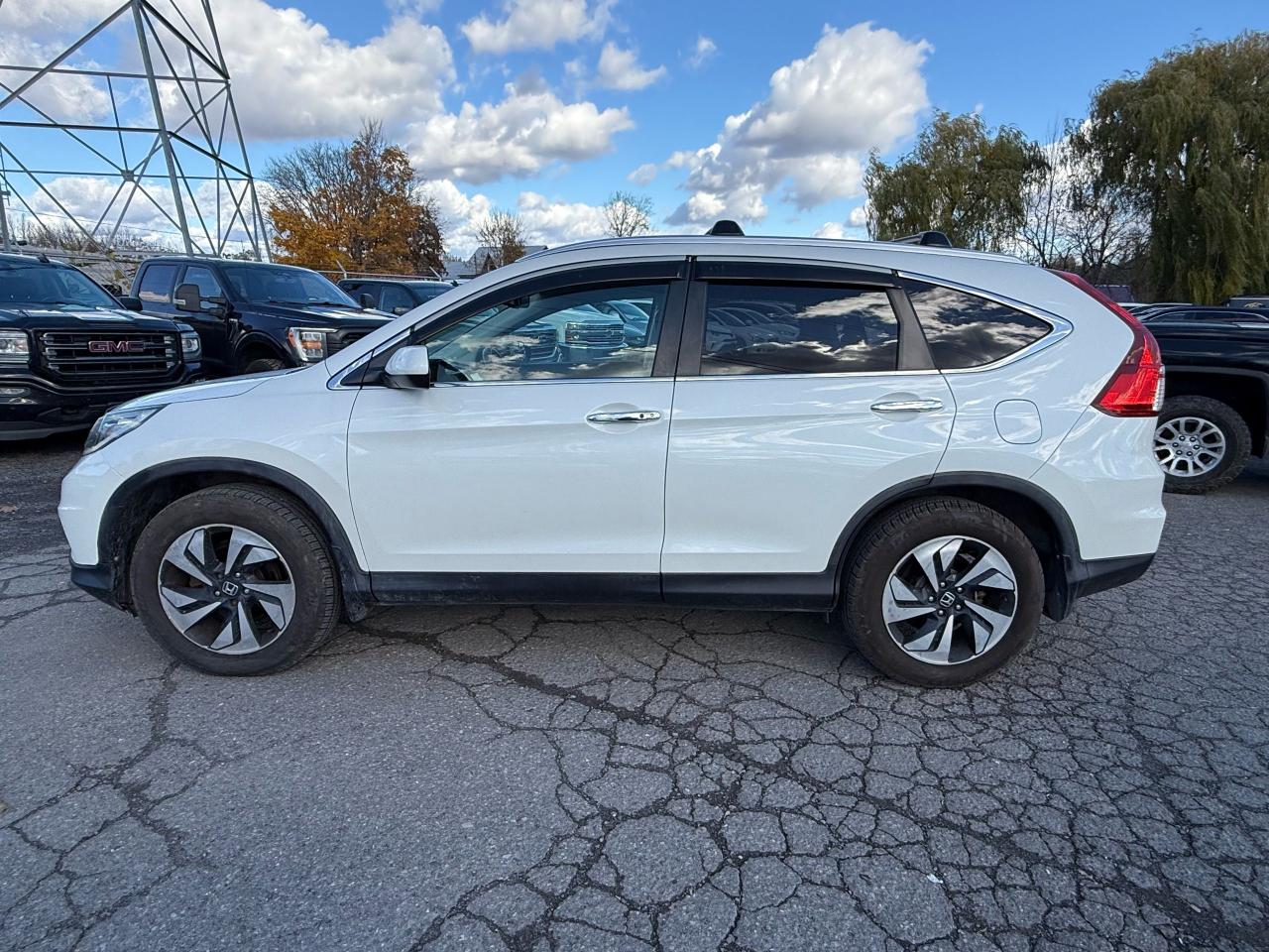 2015 Honda CR-V Touring - Photo #2