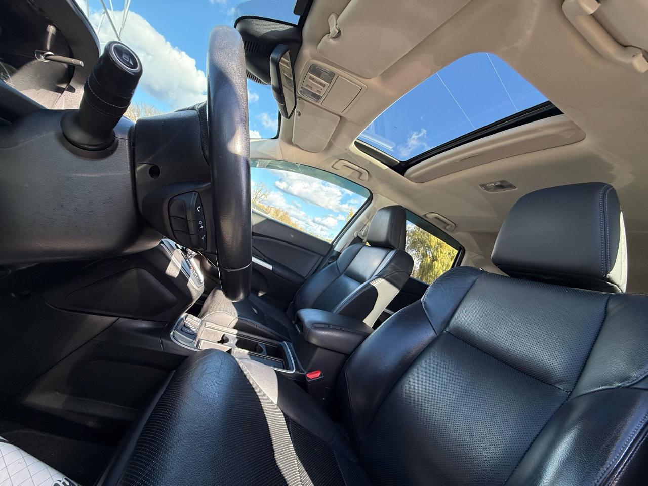2015 Honda CR-V Touring - Photo #11