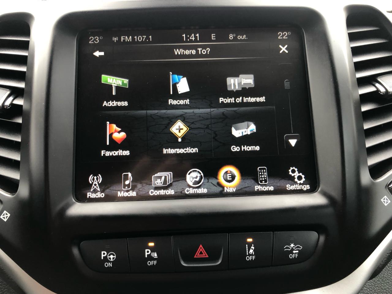 2015 Jeep Cherokee Trailhawk / NAV / B.CAM / PANO / C.SEATS / H.SEATS Photo37