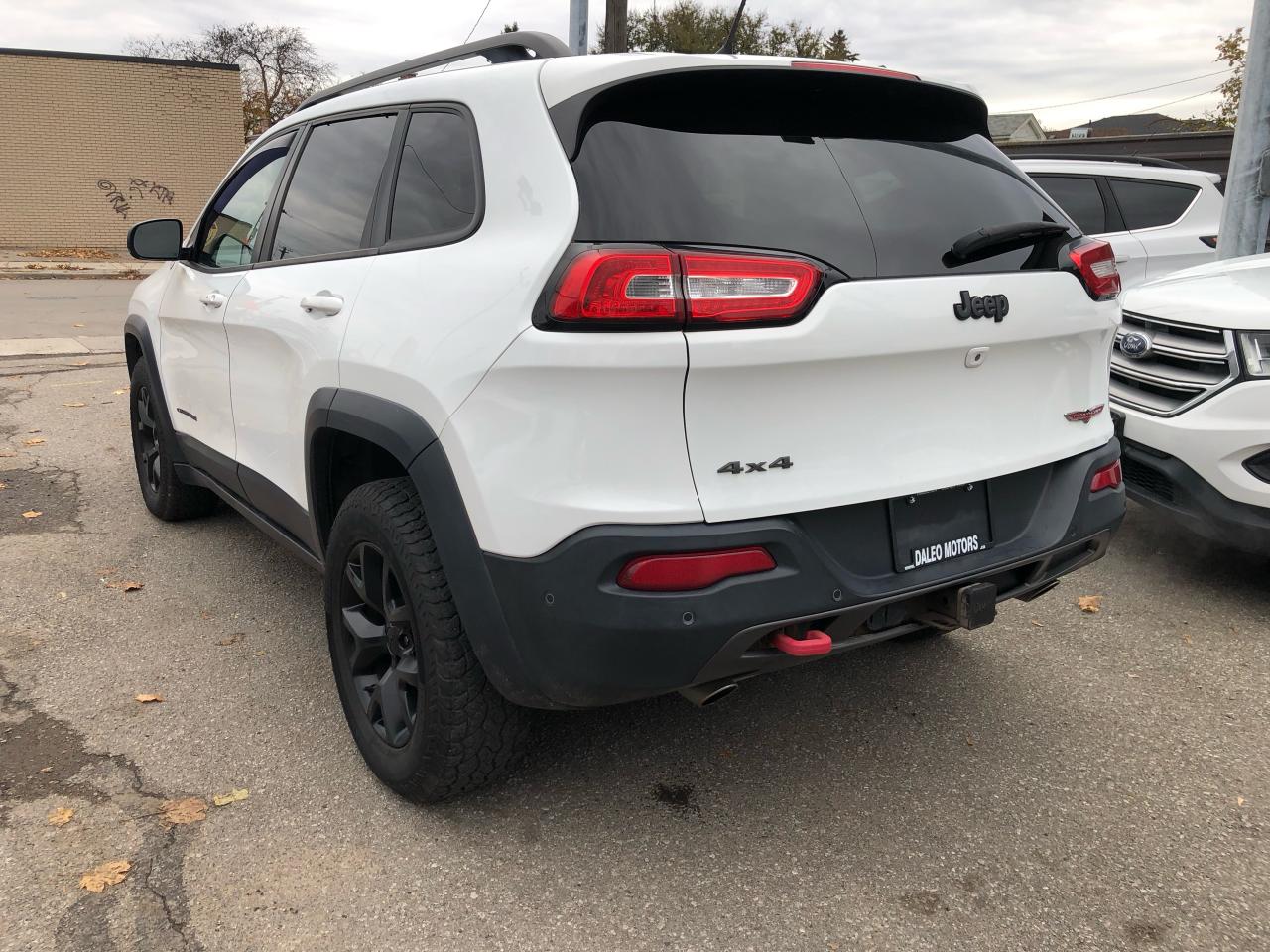 2015 Jeep Cherokee Trailhawk / NAV / B.CAM / PANO / C.SEATS / H.SEATS Photo23