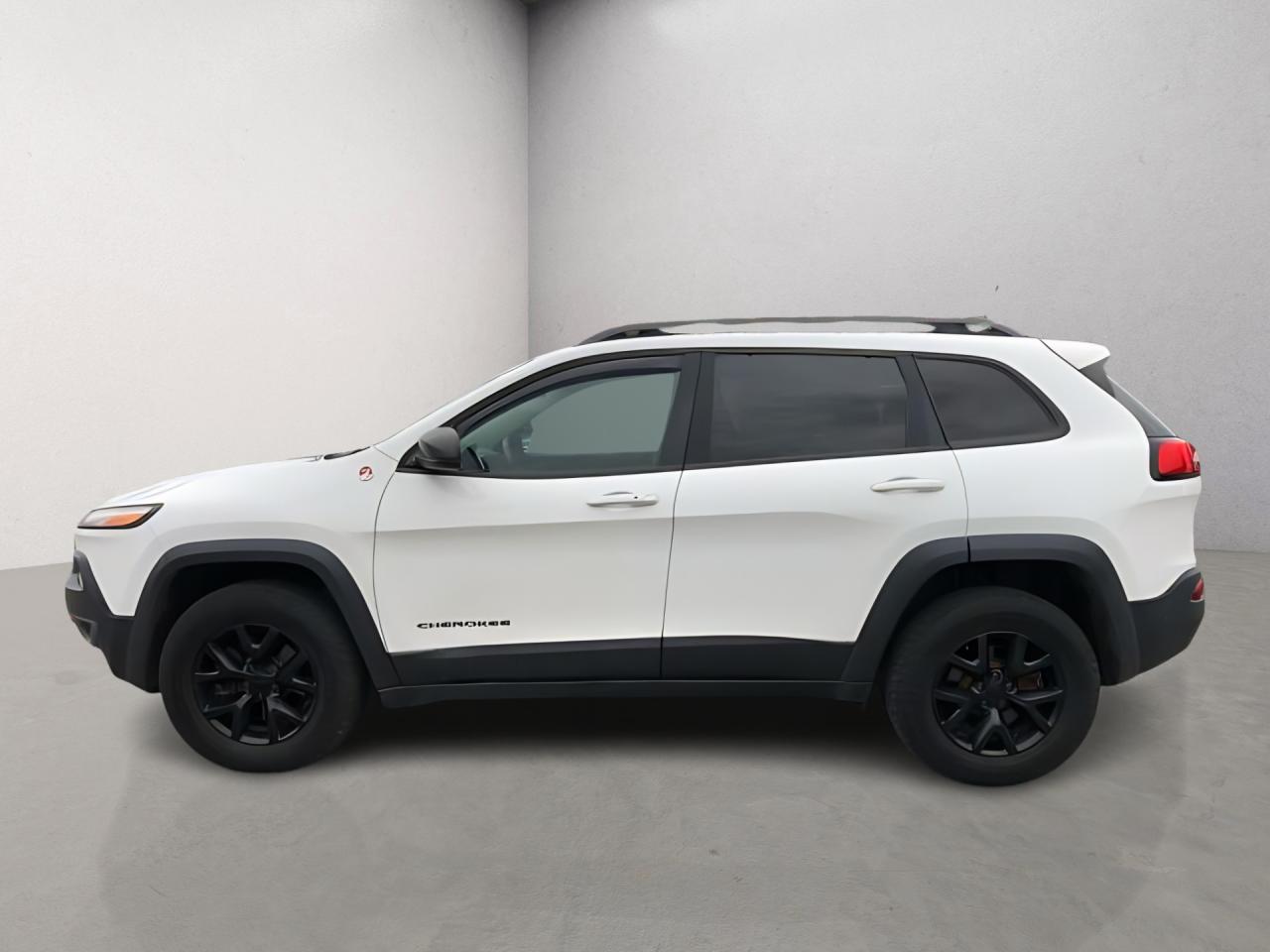 2015 Jeep Cherokee Trailhawk / NAV / B.CAM / PANO / C.SEATS / H.SEATS Photo3