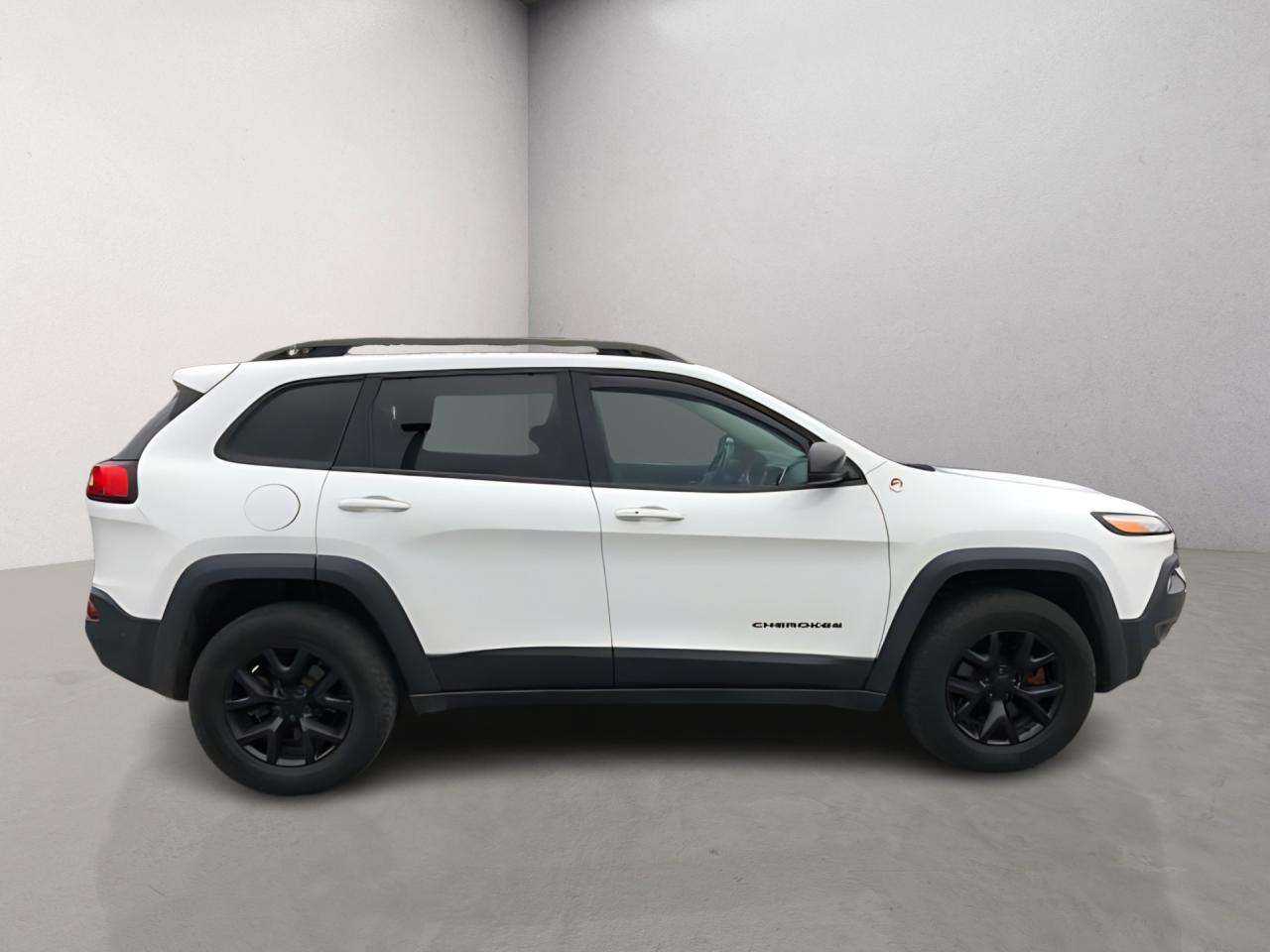 2015 Jeep Cherokee Trailhawk / NAV / B.CAM / PANO / C.SEATS / H.SEATS Photo25