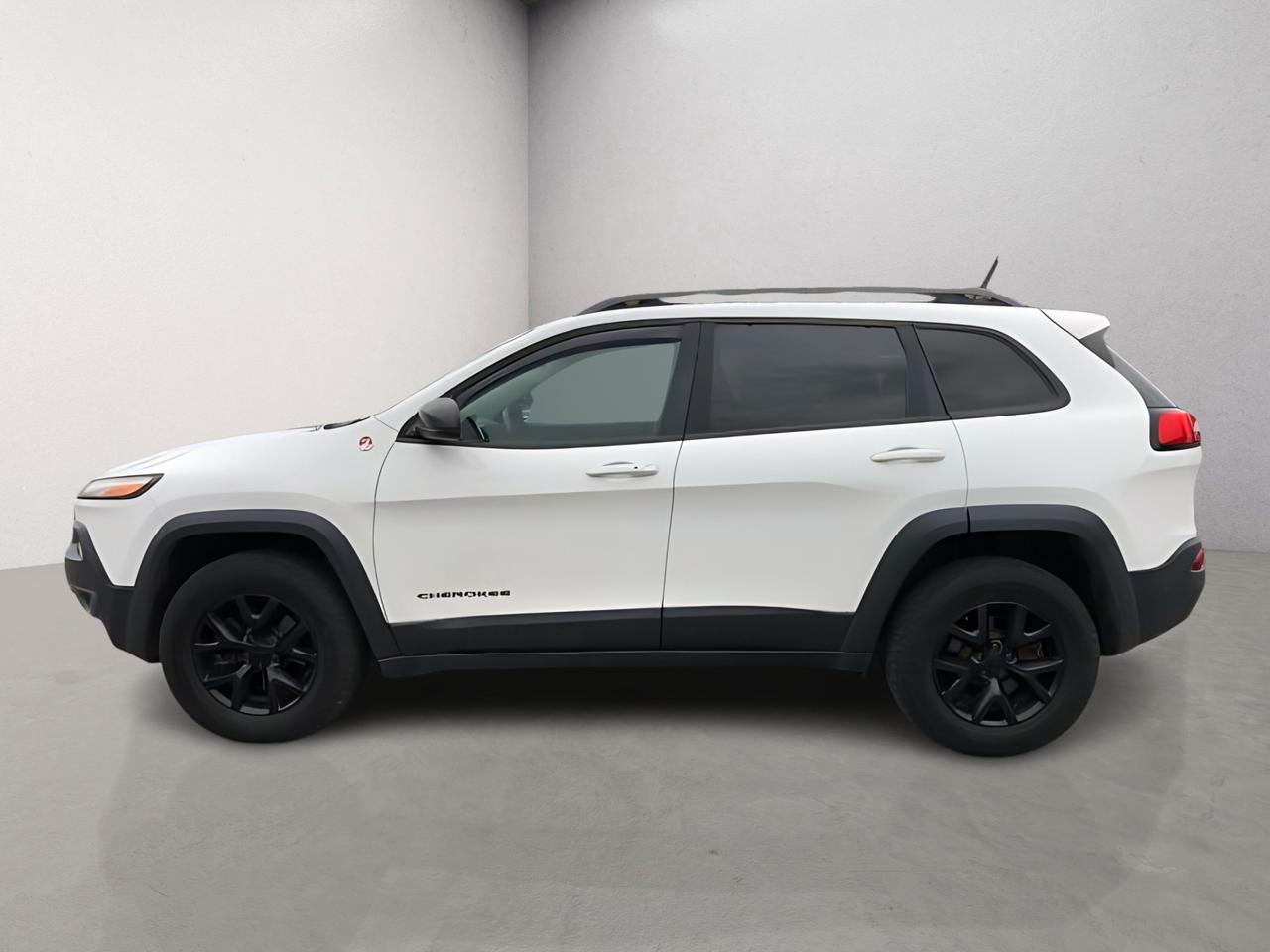 2015 Jeep Cherokee Trailhawk / NAV / B.CAM / PANO / C.SEATS / H.SEATS Photo2