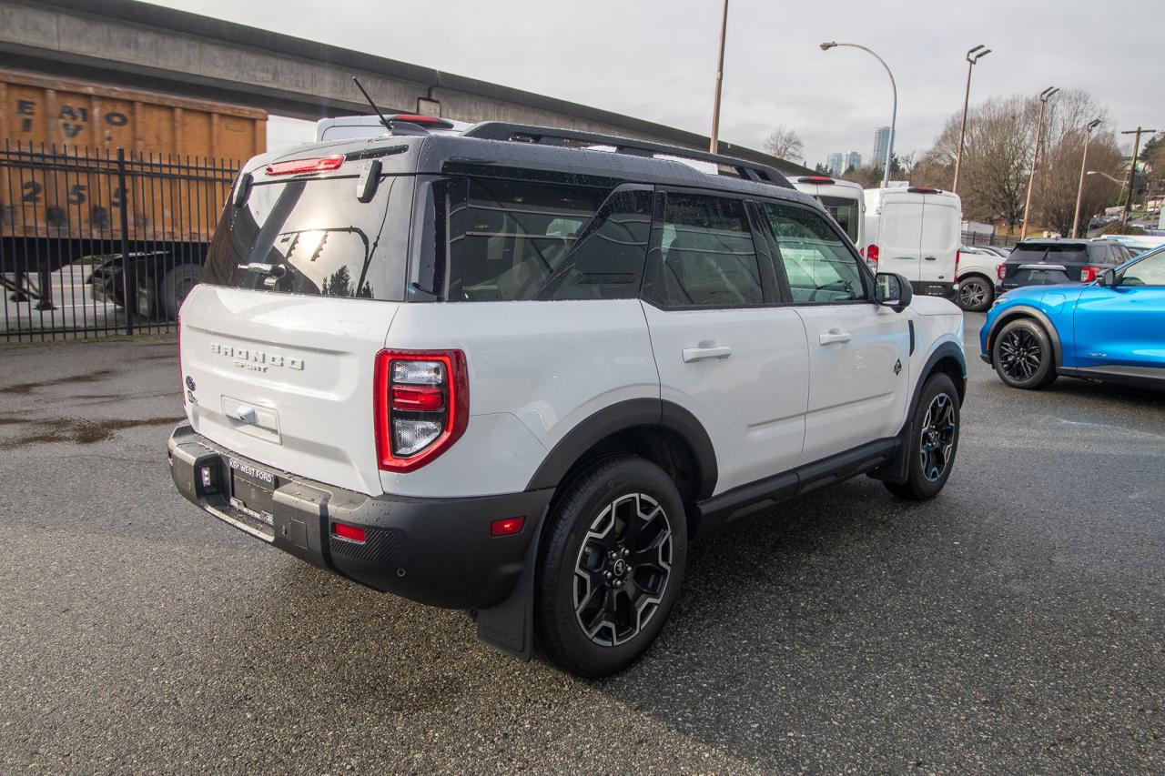 2025 Ford Bronco Sport Outer Banks 4x4 Photo4