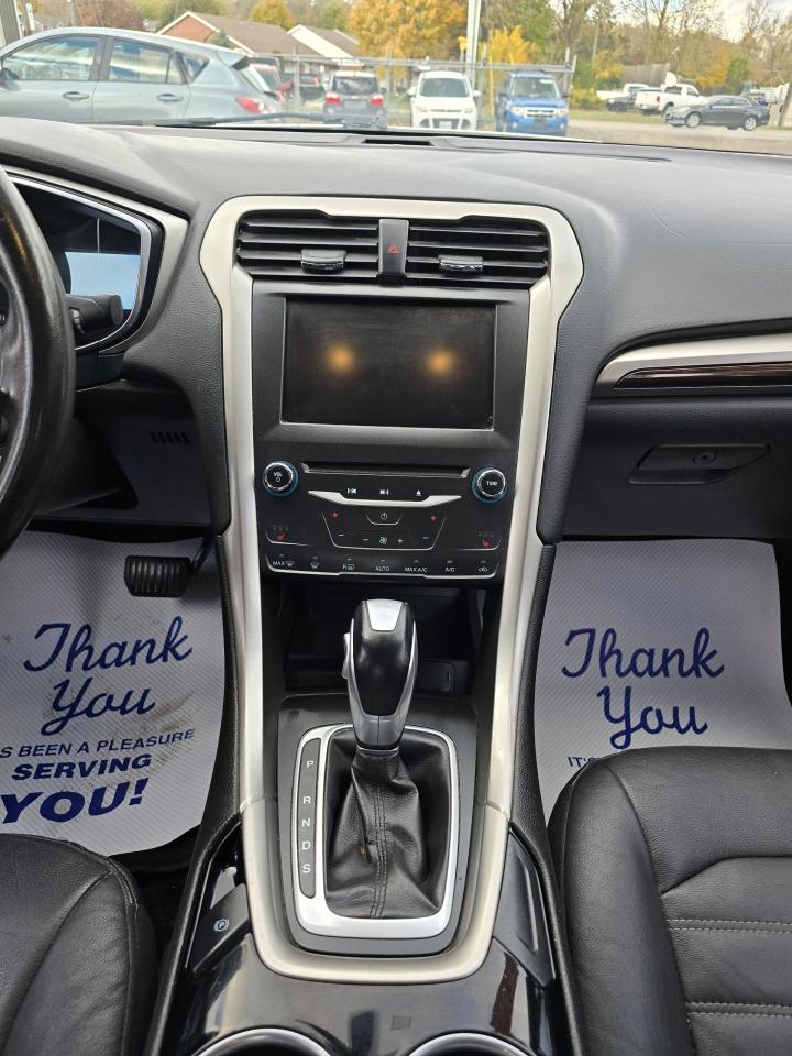 2015 Ford Fusion 4dr Sdn SE FWD - Photo #4