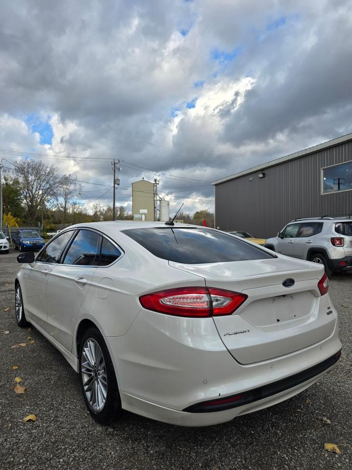 2015 Ford Fusion 4dr Sdn SE FWD - Photo #6