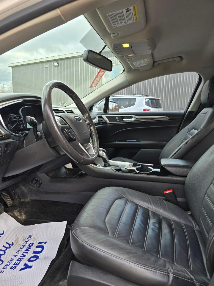 2015 Ford Fusion 4dr Sdn SE FWD - Photo #9