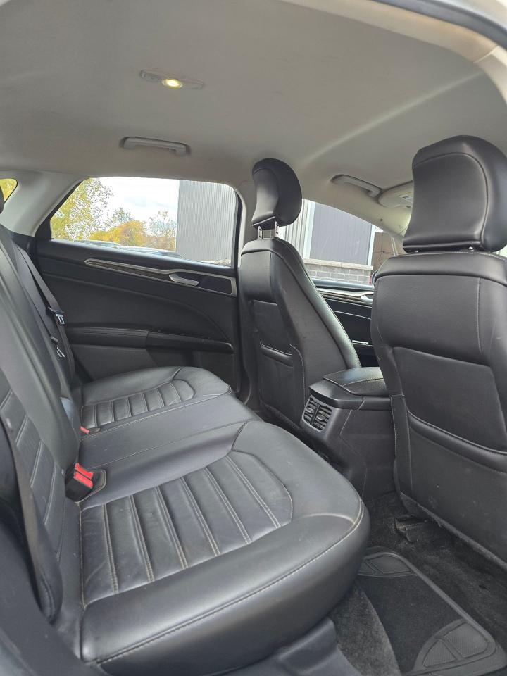2015 Ford Fusion 4dr Sdn SE FWD - Photo #13