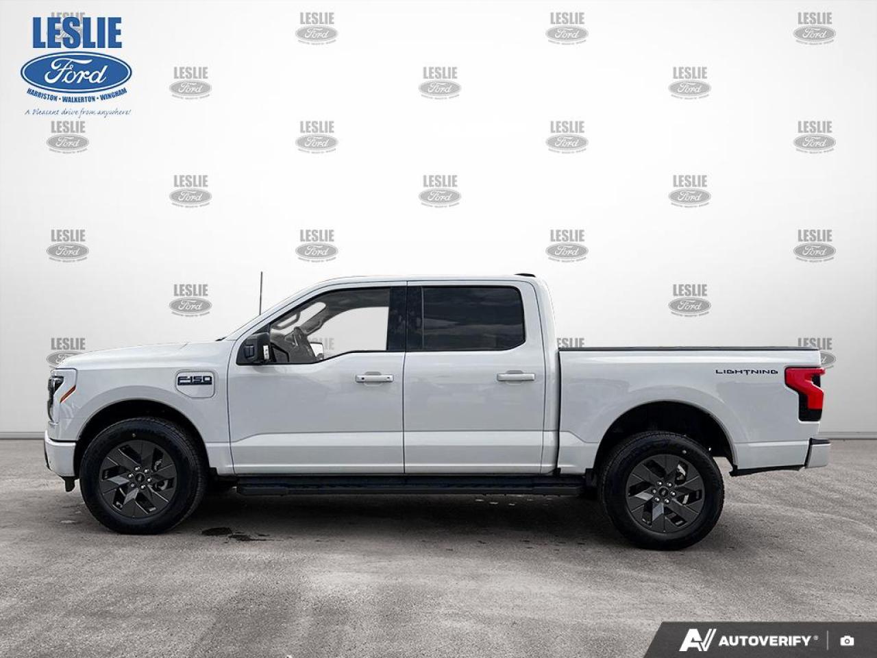 2025 Ford F-150 Lightning Flash Crew Cab 4x4 Photo2