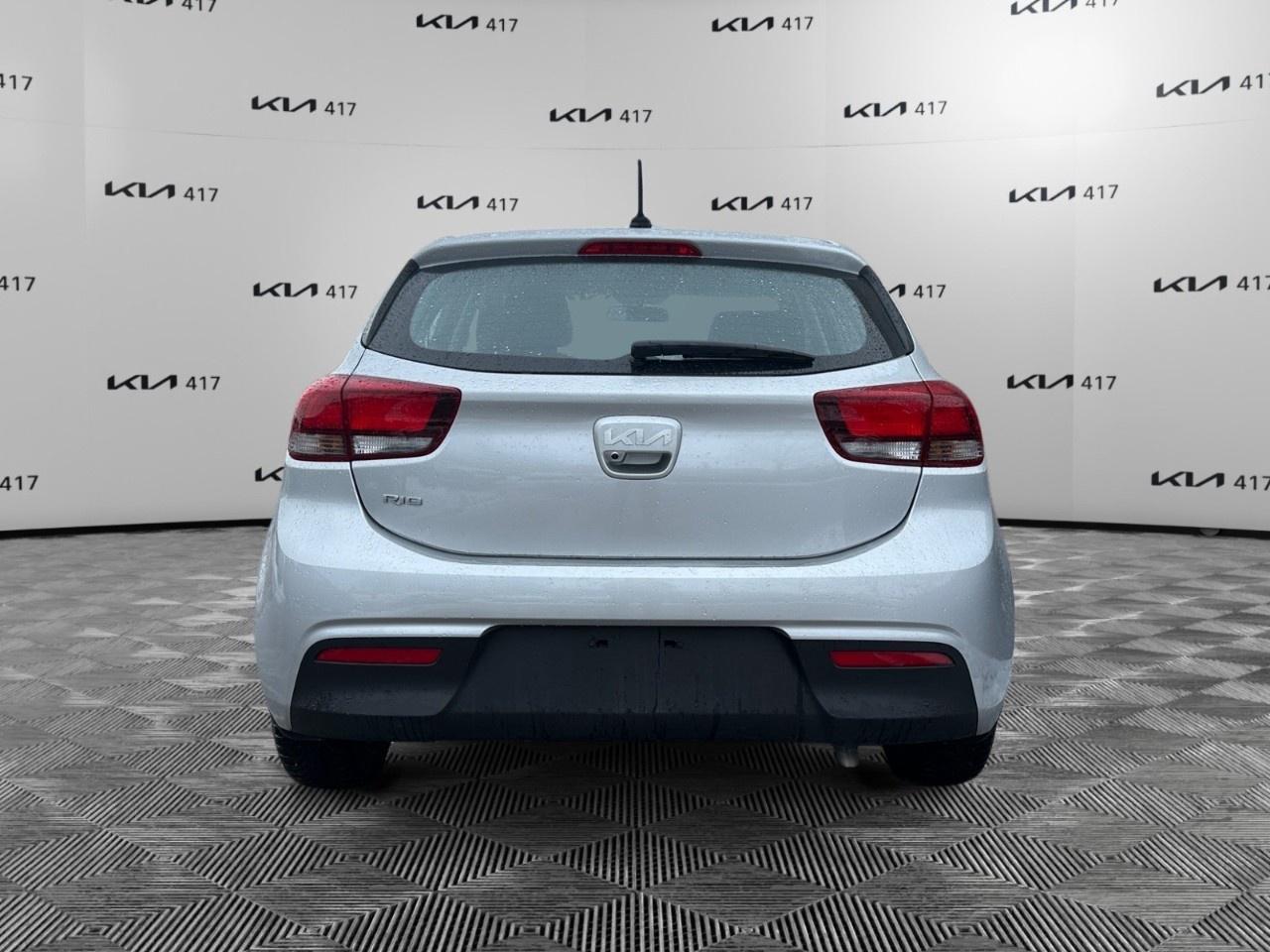 2023 Kia Rio 5-Door LX Premium IVT Photo3