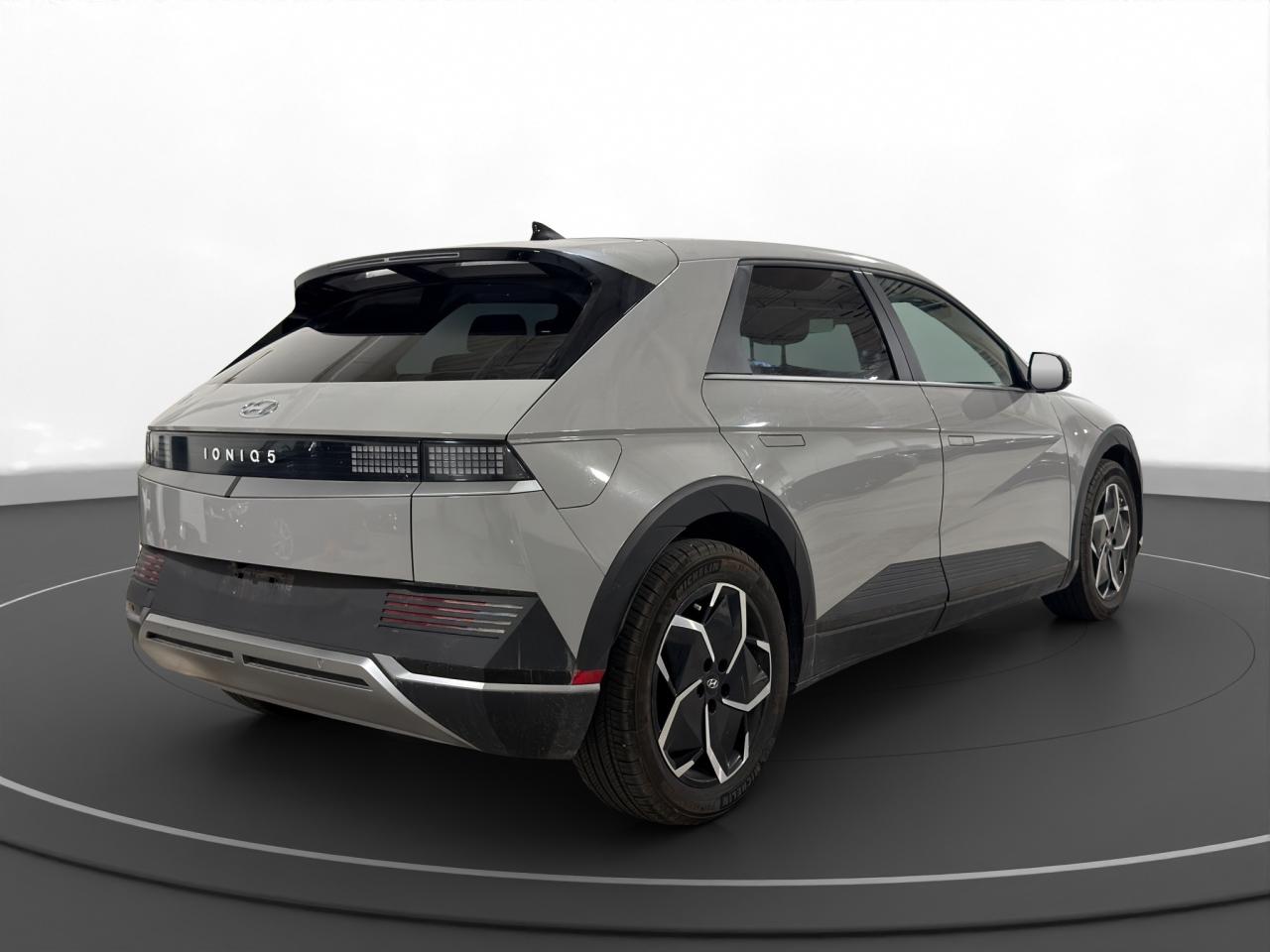 2023 Hyundai IONIQ 5 Preferred RWD Long Range Photo