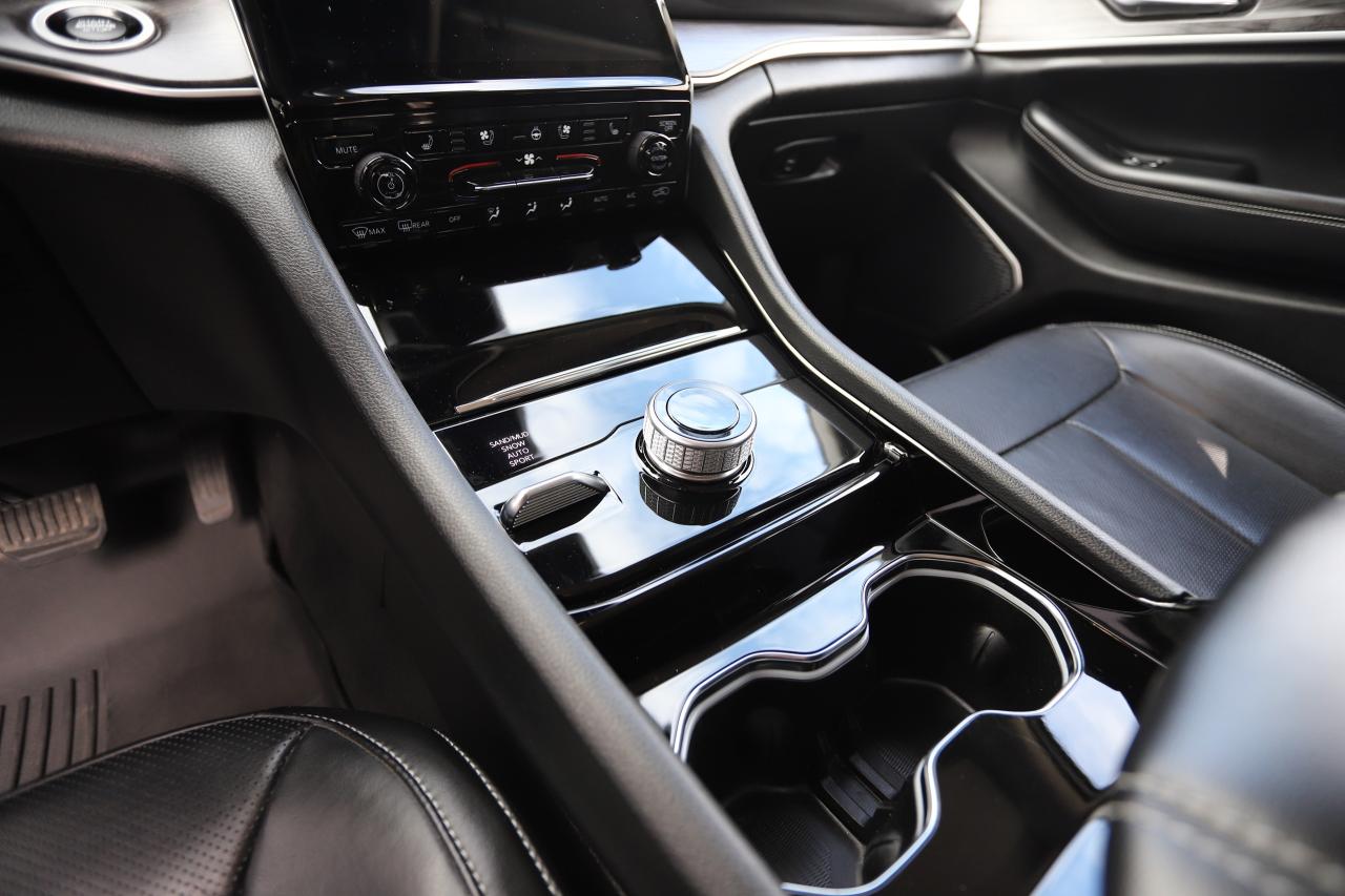 2022 Jeep Grand Cherokee LIMITED 4X4 Photo5