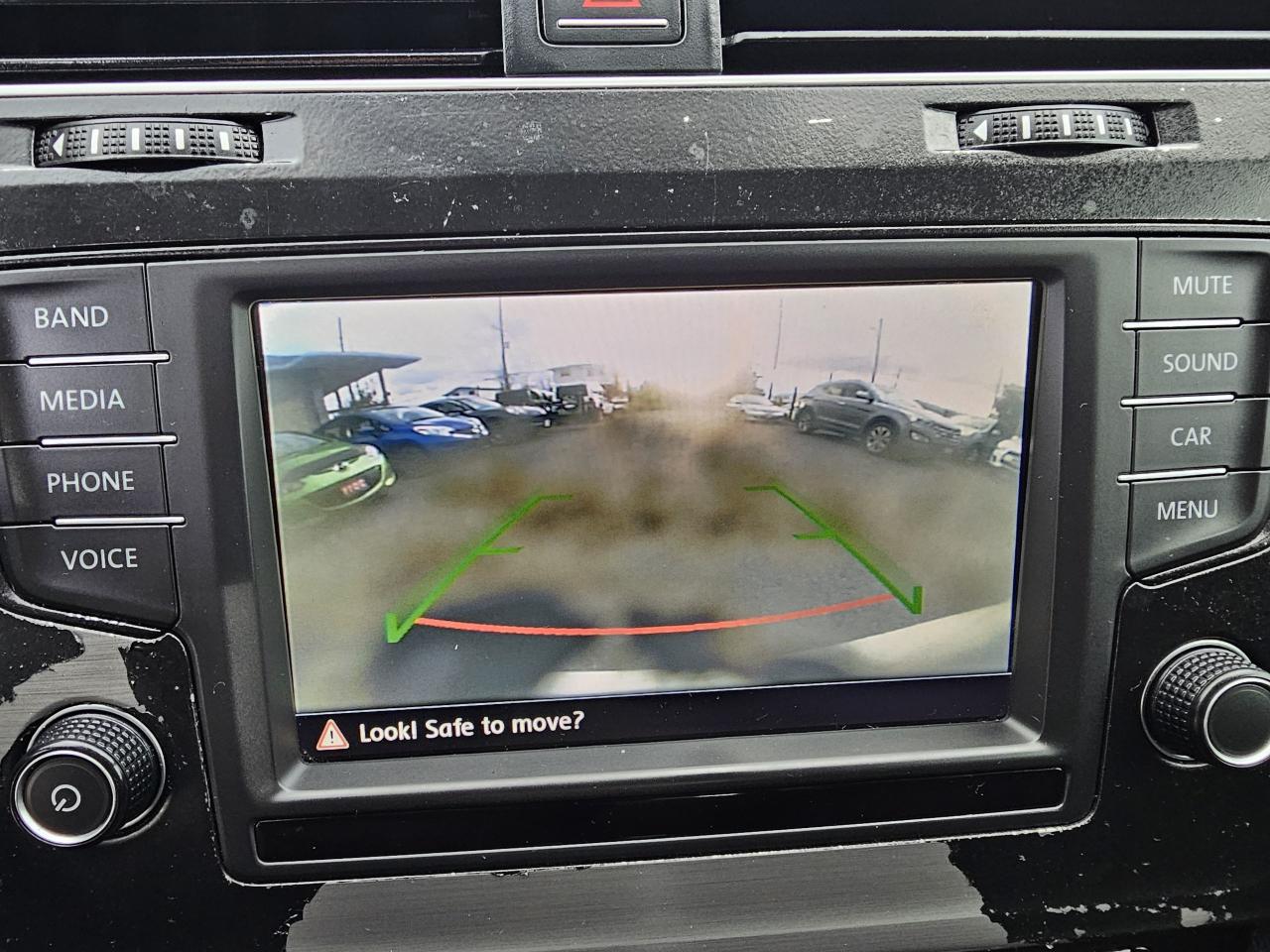 2016 Volkswagen Golf 5dr HB Auto 1.8 TSI Trendline, Backup Camera, 218K - Photo #15