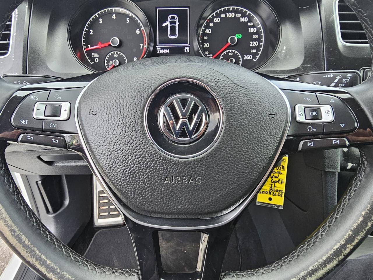 2016 Volkswagen Golf 5dr HB Auto 1.8 TSI Trendline, Backup Camera, 218K - Photo #12