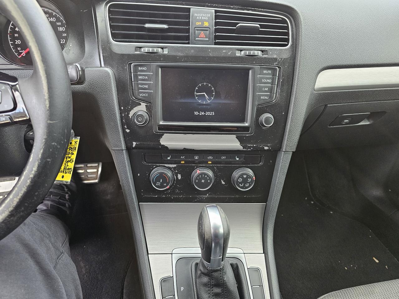 2016 Volkswagen Golf 5dr HB Auto 1.8 TSI Trendline, Backup Camera, 218K - Photo #14