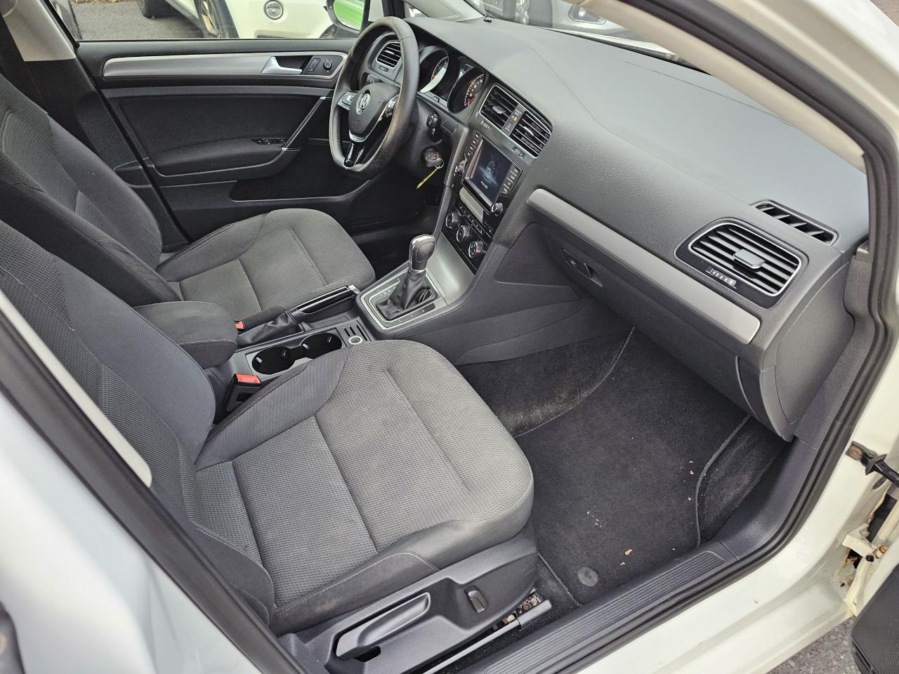 2016 Volkswagen Golf 5dr HB Auto 1.8 TSI Trendline, Backup Camera, 218K - Photo #7