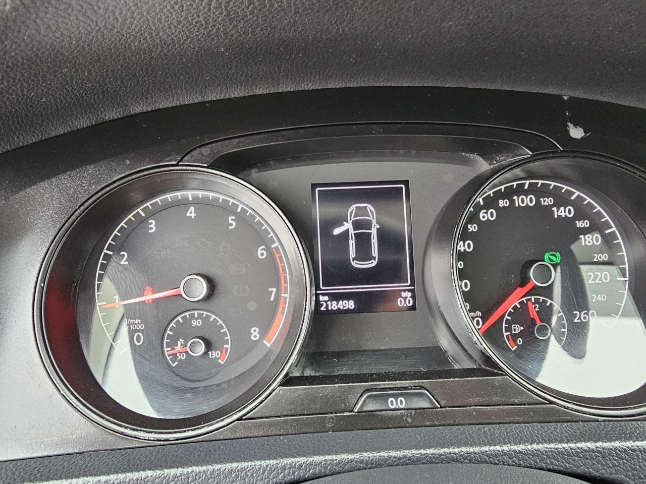 2016 Volkswagen Golf 5dr HB Auto 1.8 TSI Trendline, Backup Camera, 218K Photo