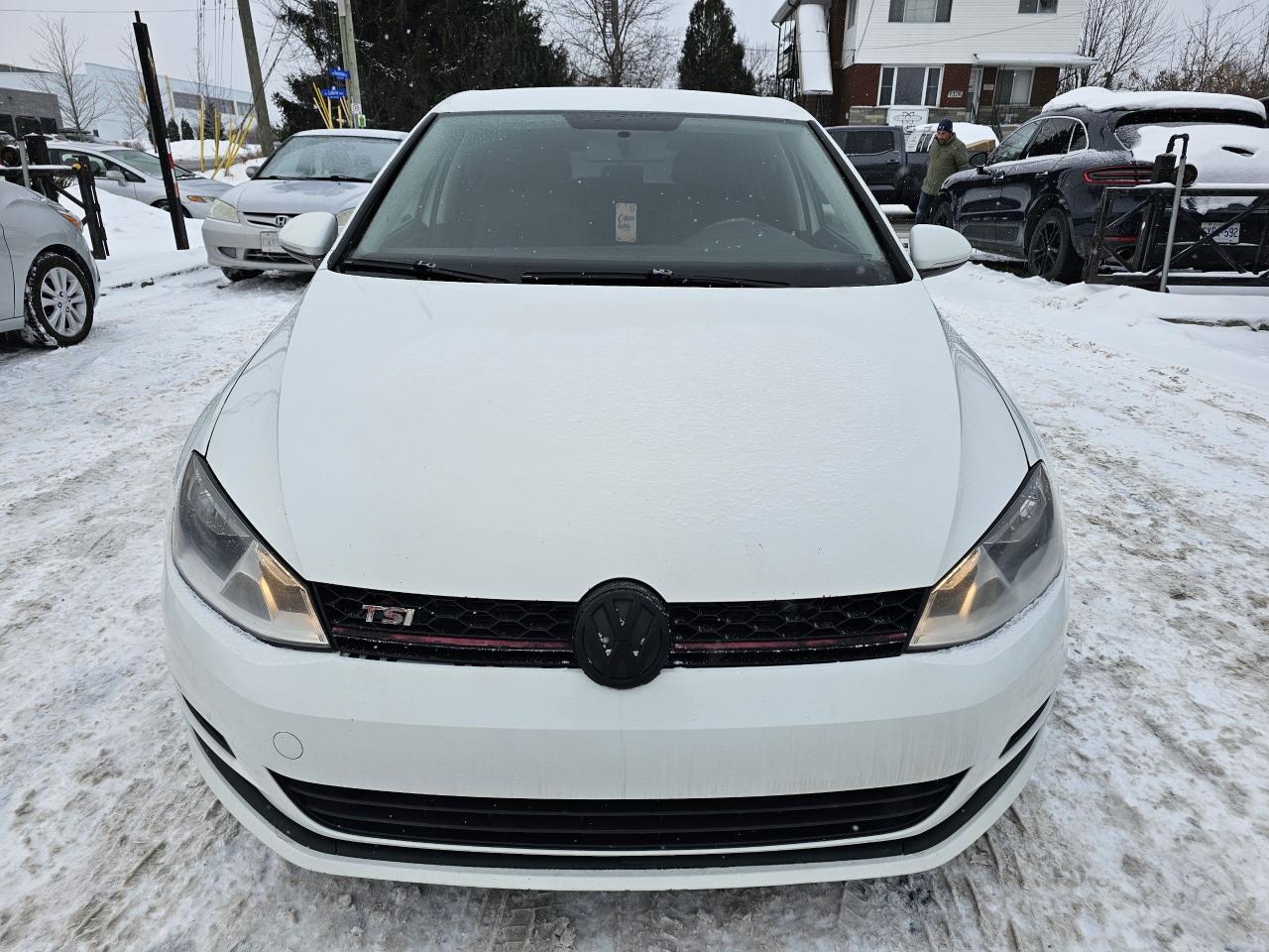 2016 Volkswagen Golf 5dr HB Auto 1.8 TSI Trendline, Backup Camera, 218K Photo