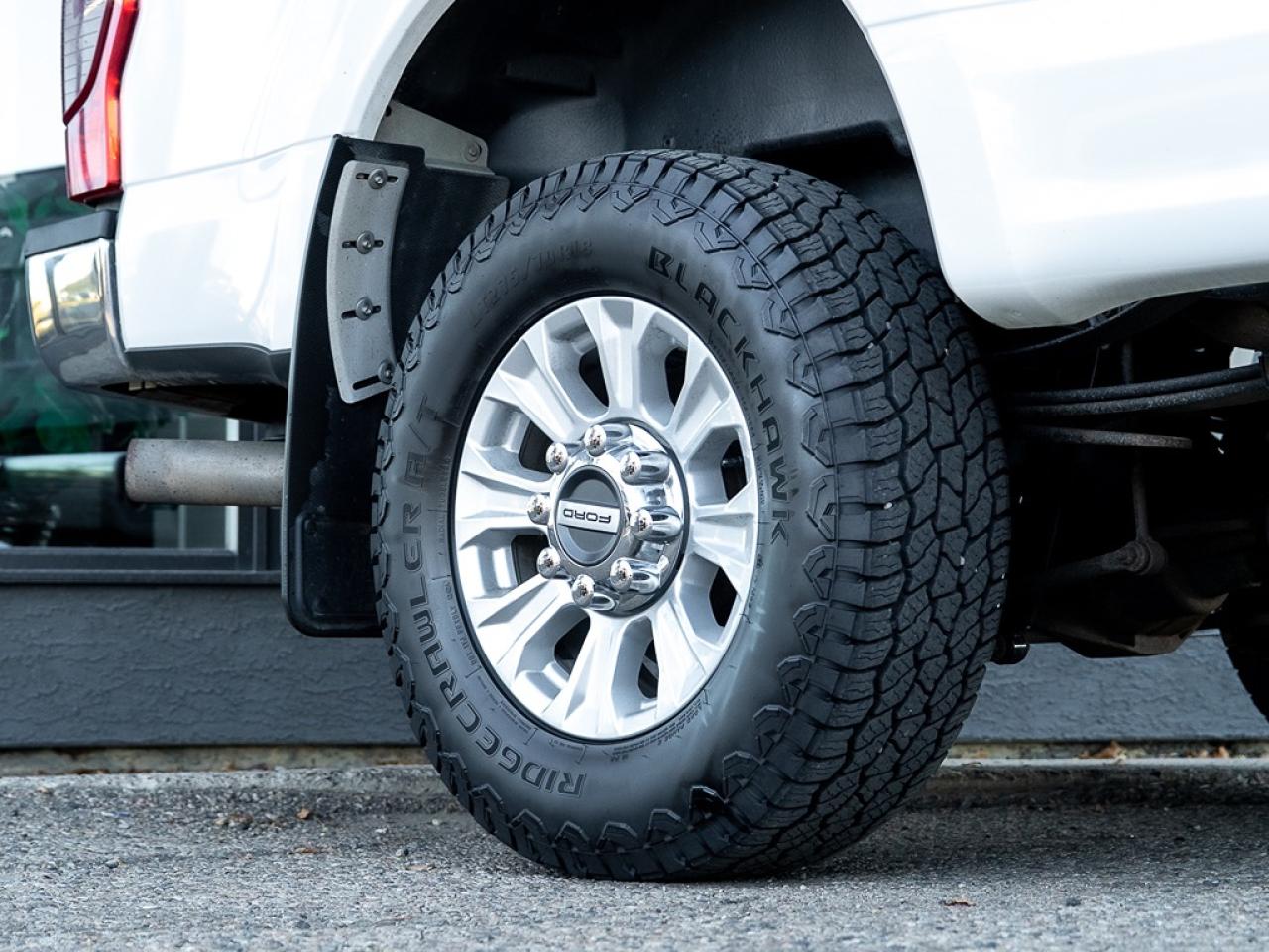 2022 Ford SUPER DUTY F-250 SRW XLT Photo3