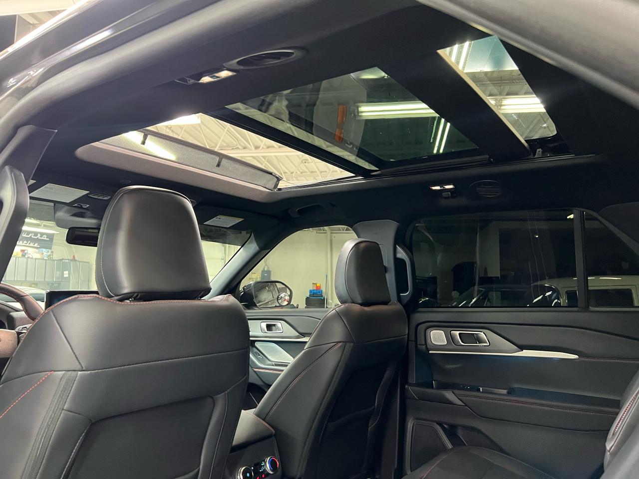 2025 Ford Explorer ST 4WD w/Blue Cruise Photo