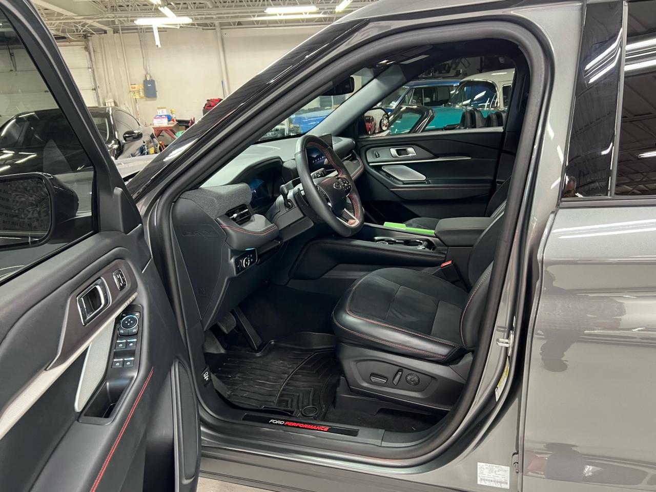 2025 Ford Explorer ST 4WD w/Blue Cruise Photo