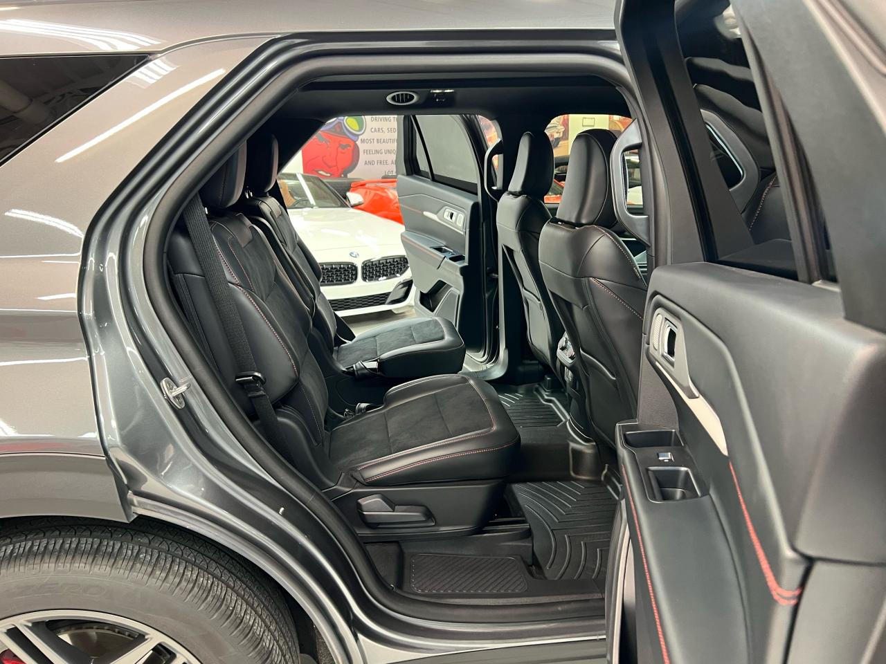 2025 Ford Explorer ST 4WD w/Blue Cruise Photo