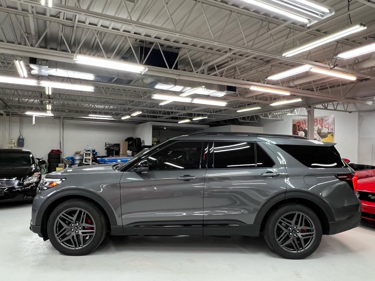 2025 Ford Explorer ST 4WD w/Blue Cruise Photo