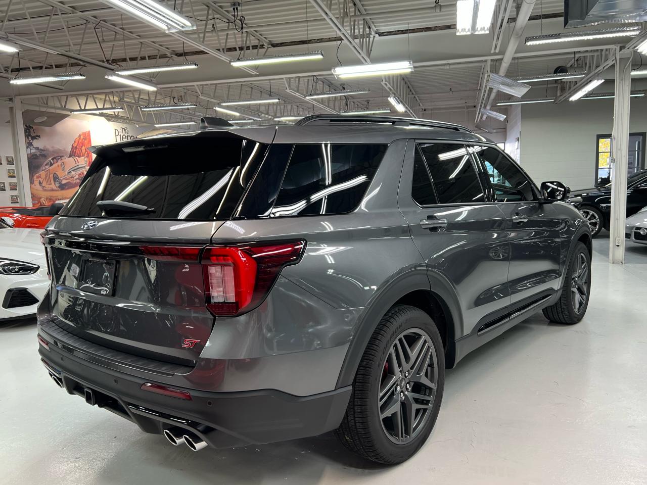 2025 Ford Explorer ST 4WD w/Blue Cruise Photo